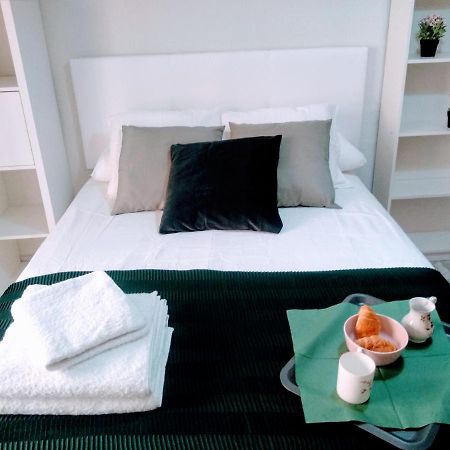 Wish Suite Central De Sevilla Kültér fotó